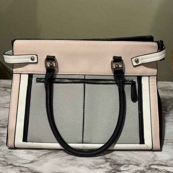 rickys Handbags - Chic Black and Gray Satchel with Structured Design